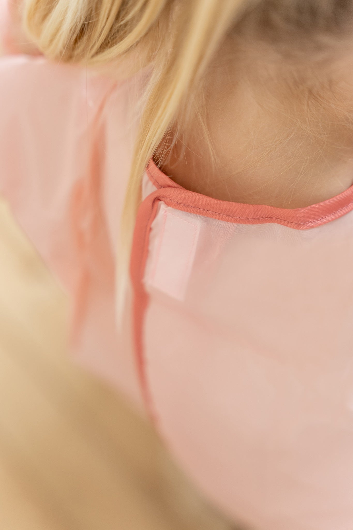 LITTLE DUTCH. Μπλουζάκι-Ποδιά ζωγραφικής Little Pink Flowers - Image 11