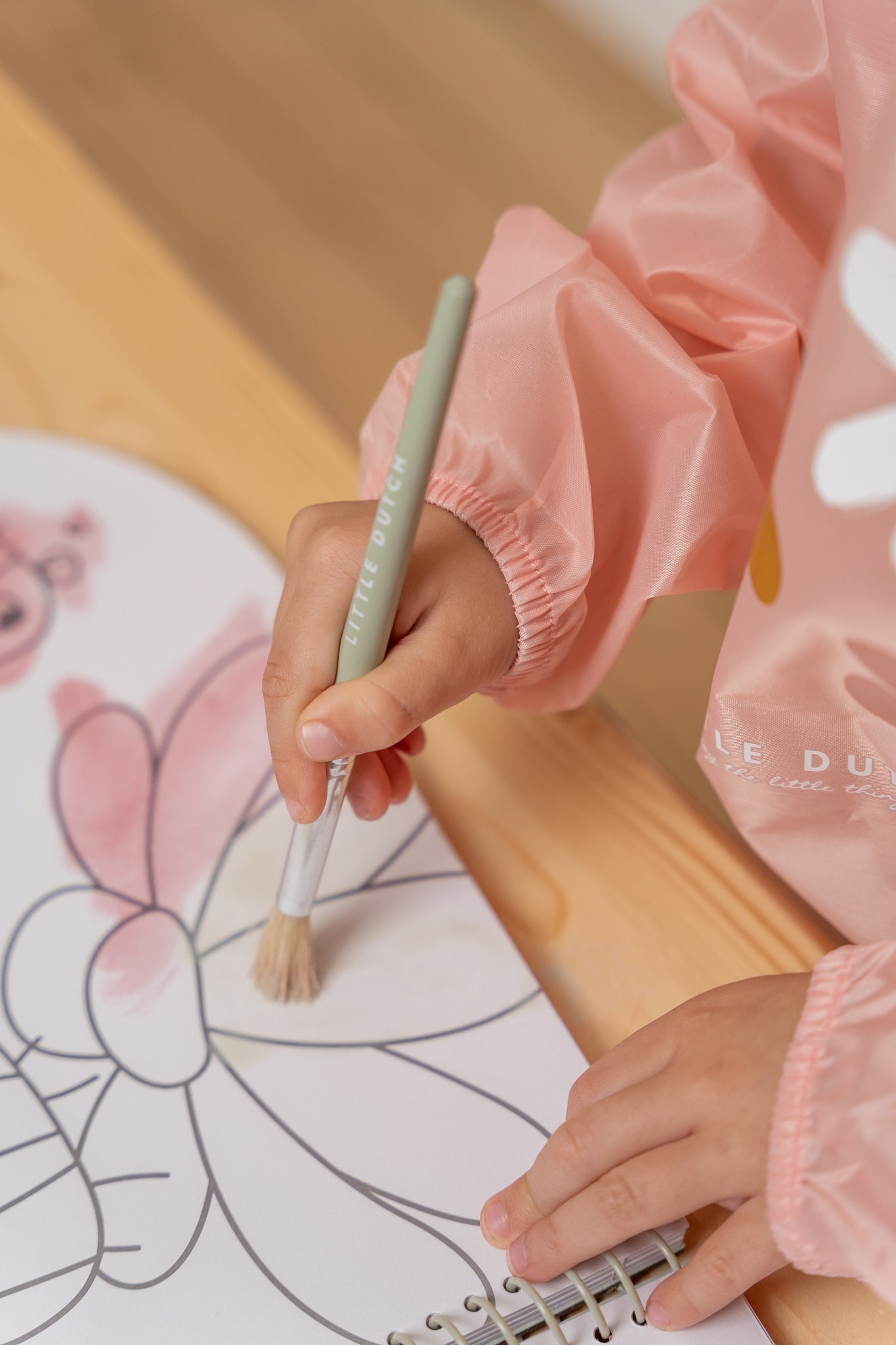 LITTLE DUTCH. Μπλουζάκι-Ποδιά ζωγραφικής Little Pink Flowers - Image 8